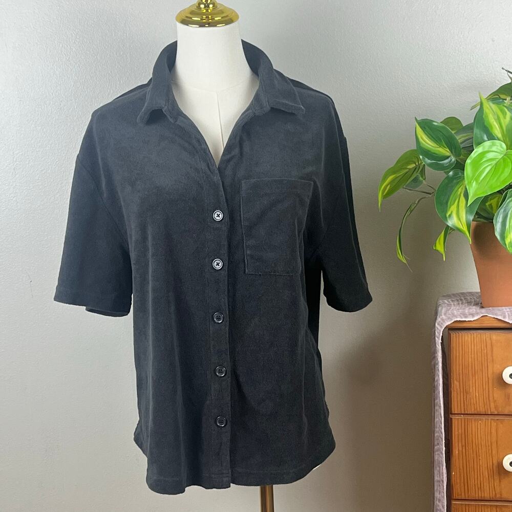 GAP Body Black Short Sleeve V Neck Button Front Shirt Size Large